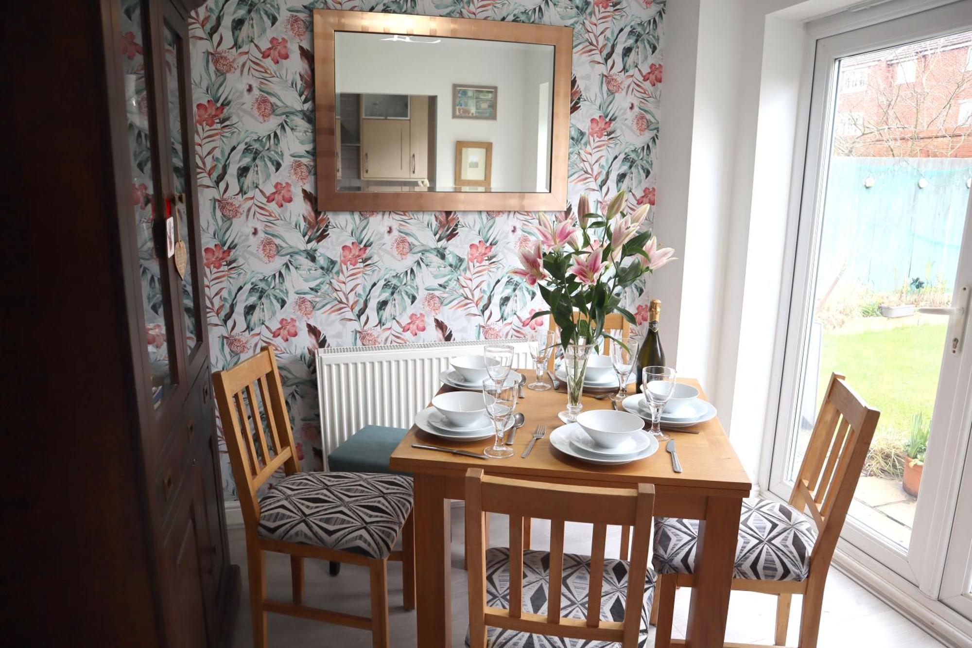 In Our Liverpool Home Sleeps 5 In 2 Double & 1 Single Bedrooms Exterior photo
