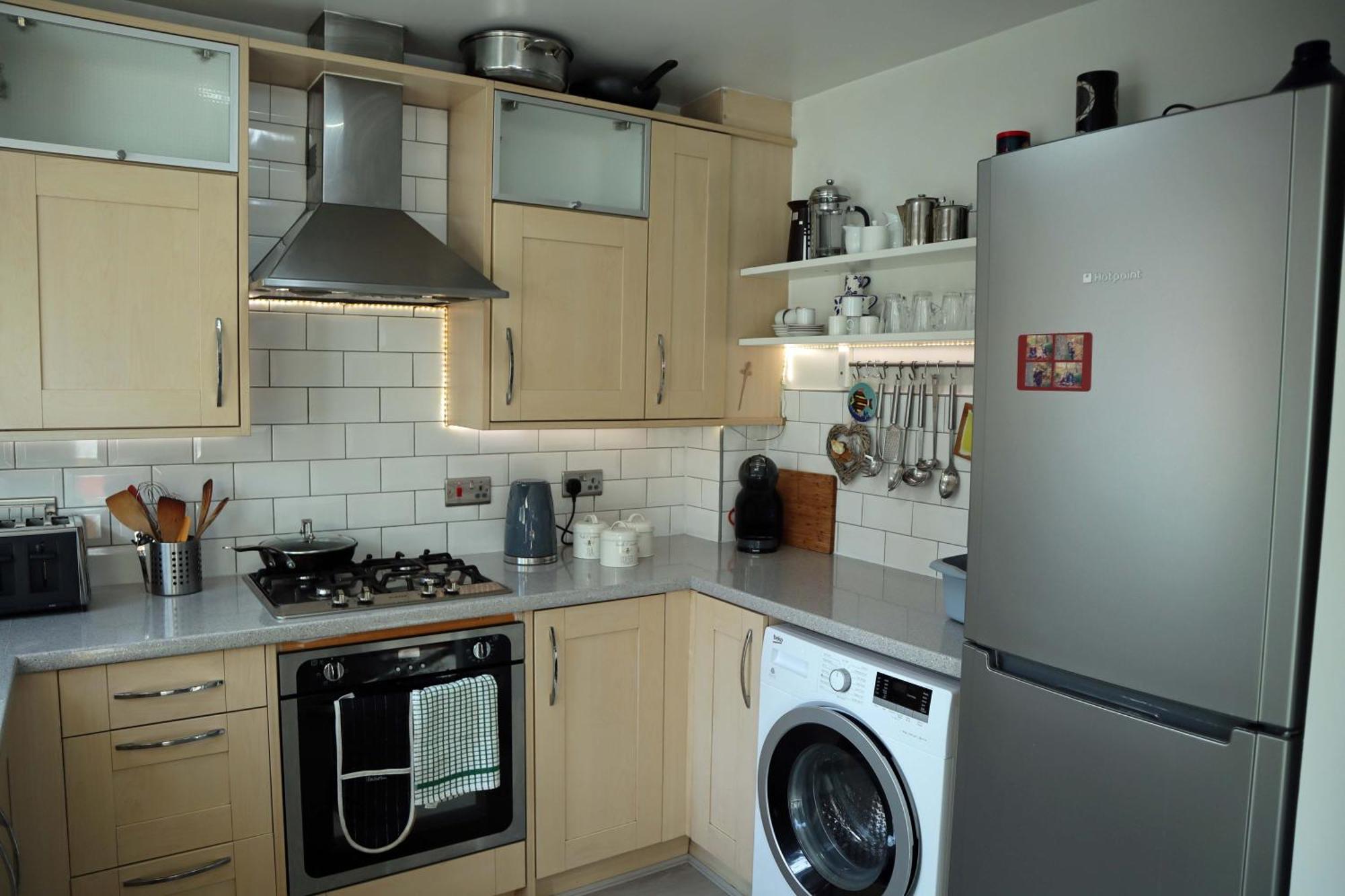 In Our Liverpool Home Sleeps 5 In 2 Double & 1 Single Bedrooms Exterior photo