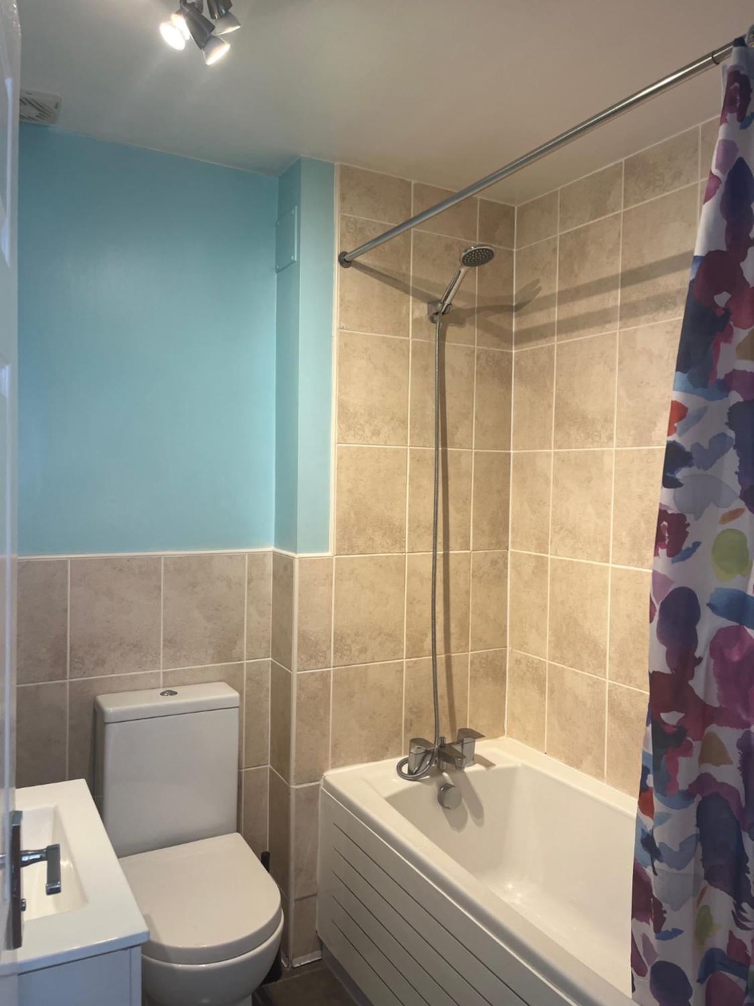 In Our Liverpool Home Sleeps 5 In 2 Double & 1 Single Bedrooms Exterior photo
